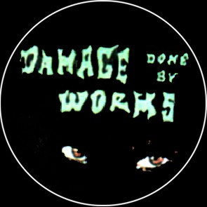 Damage Done By Worms - zum Schließen ins Bild klicken