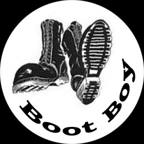 Boot Boy - zum Schließen ins Bild klicken