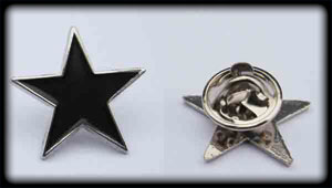 Black Star (Pin) - zum Schließen ins Bild klicken