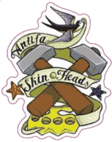 Antifa Skinheads (Pin) - zum Schließen ins Bild klicken